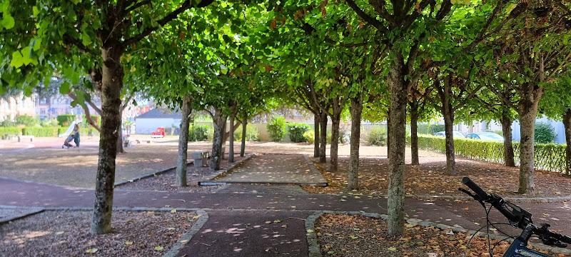 Square Saint-Pierre
