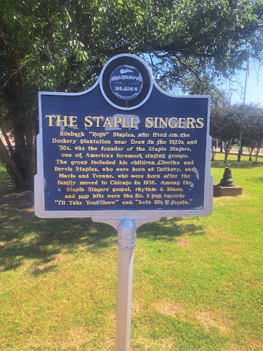 Mississippi Blues Trail – The Staple Singers