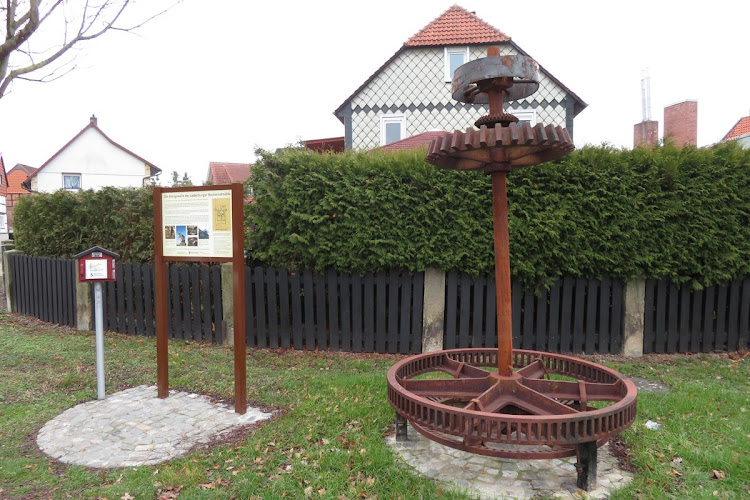 King shaft of the Liebenburg post mill (Königswelle der Liebenburger Bockwindmühle)